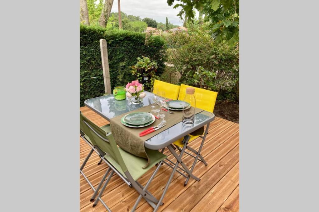Charmant Chalet Avec Une Grande Terrasse Au Pyla La Teste-de-Buch Exterior foto